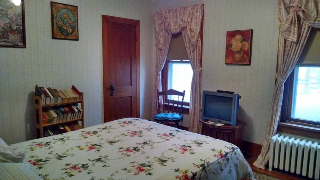 Fish & Loaves Bed And Breakfast Numidia Экстерьер фото