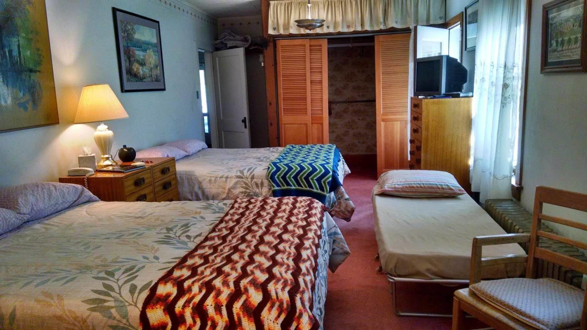 Fish & Loaves Bed And Breakfast Numidia Экстерьер фото